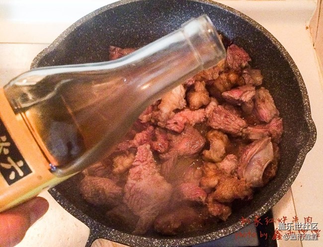 店里一碗超级牛肉面八十，不够塞牙缝，这也八十，牛肉管饱
