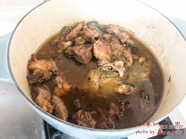店里一碗超级牛肉面八十，不够塞牙缝，这也八十，牛肉管饱