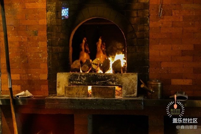 去全聚德吃烤鸭，第一个先吃它，服务员夸你懂行