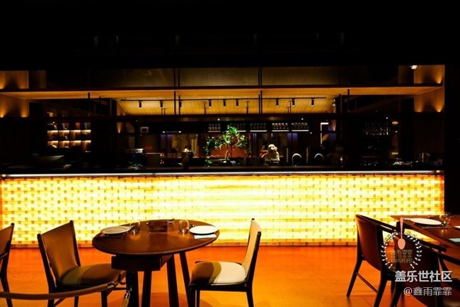 去全聚德吃烤鸭，第一个先吃它，服务员夸你懂行