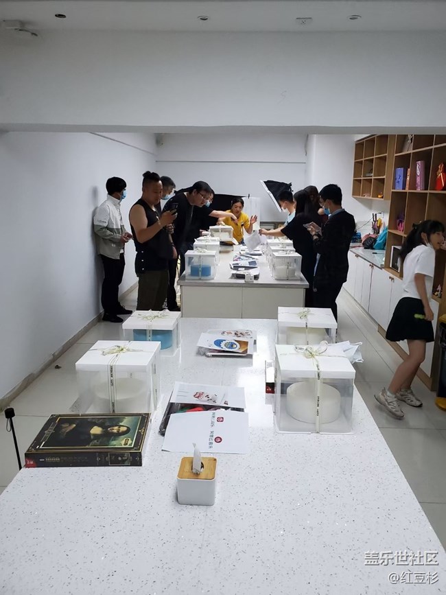 沈阳体验折叠屏与做蛋糕回顾