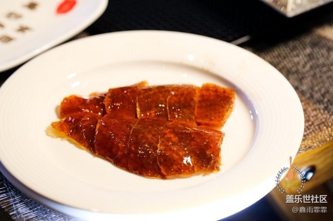 去全聚德吃烤鸭，第一个先吃它，服务员夸你懂行
