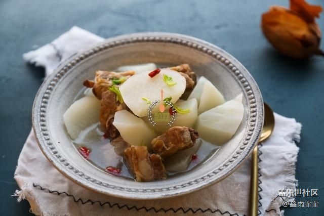 夏天吃这些天然美白食物，让你皮肤白皙娇嫩，女人一定要多吃