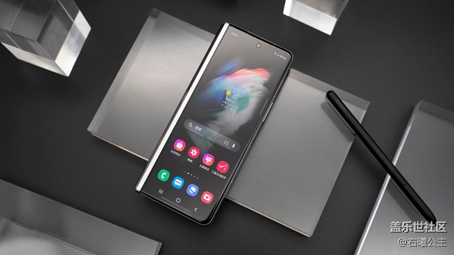 一款手机，多种形态 三星Galaxy Z Fold3 5G图赏