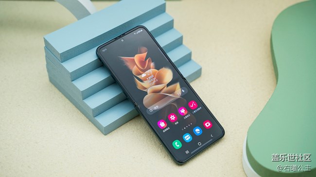 彰显品位的时尚单品 三星Galaxy Z Flip3 5G美图赏