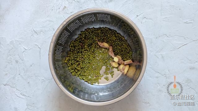 吃烤鸭剩下的鸭架最适合做汤，只需加入这种料，口感味道独特