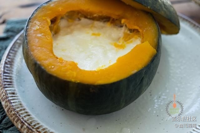 秋天就馋南瓜这种吃法，加牛奶蒸一蒸，出锅连渣都不剩！真香