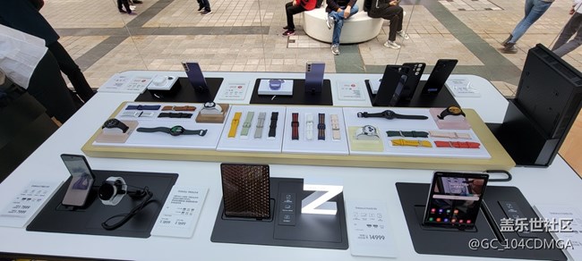 Galaxy Z&W系列空降山城 打卡解放碑10.22活动记录 Galaxy Z&W系列空降山城 打卡解放碑10.22活动记录