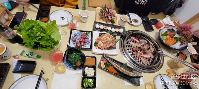 Galaxy Z&W系列空降山城 打卡解放碑10.22活动记录 Galaxy Z&W系列空降山城 打卡解放碑10.22活动记录