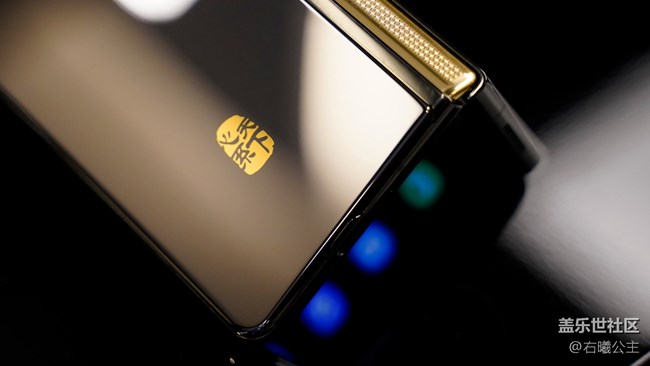 三星W22 5G “尊贵”身份，从何而来？