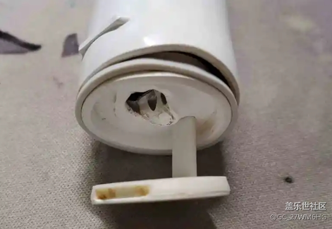 电动牙刷的危害副作用科普：护理邓琪四类坑货别买！