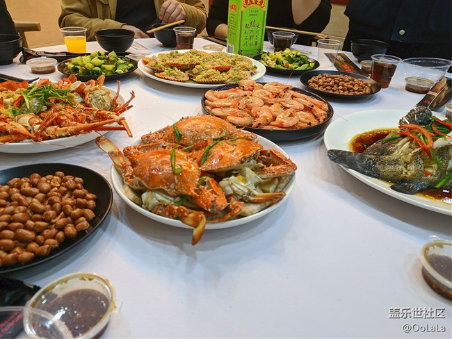 12月19日年终聚会活动，吃饱喝足来年再战！