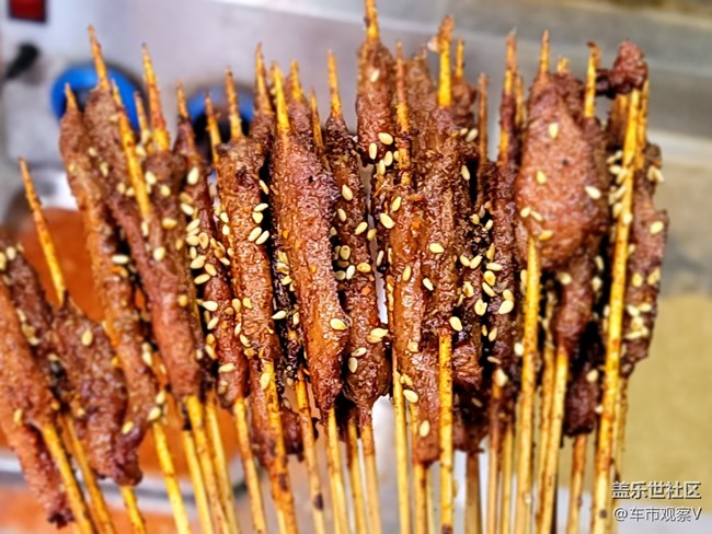 冬天的时候感觉外面的烤串儿格外的香啊