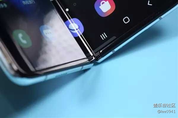 三星折叠屏手机今年销量猛增三倍：行业内遥遥领先