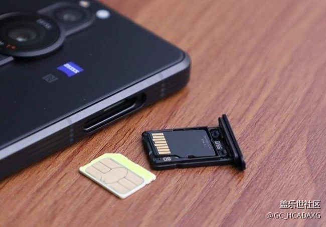 建议 S22 Ultra可以借鉴Sony Xperia PRO-I ，才显旗舰风范！