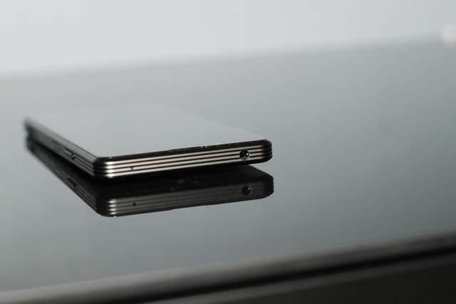 建议 S22 Ultra可以借鉴Sony Xperia PRO-I ，才显旗舰风范！