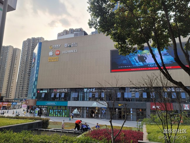 商业街景随拍，纯属分享