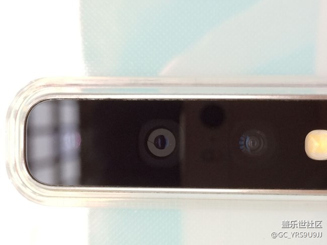 关于s10+升级ui4.0之后，相机两倍以上对焦出现模糊的问题。