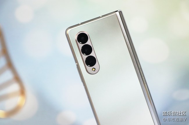 刚入手的手机，Galaxy Z Fold3商务范十足