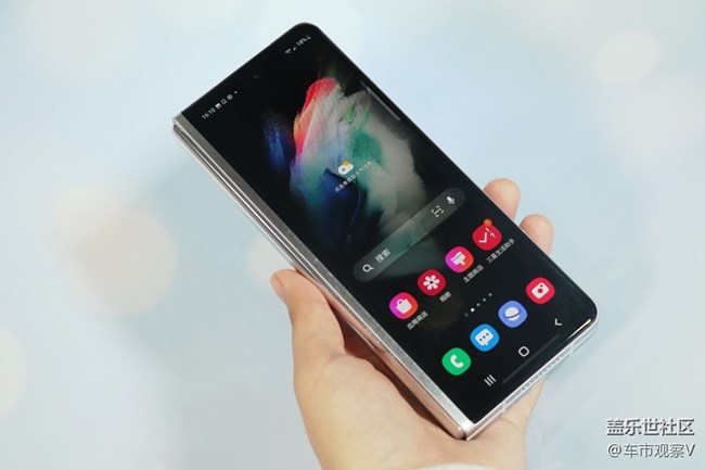 刚入手的手机，Galaxy Z Fold3商务范十足