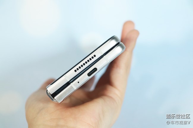 刚入手的手机，Galaxy Z Fold3商务范十足
