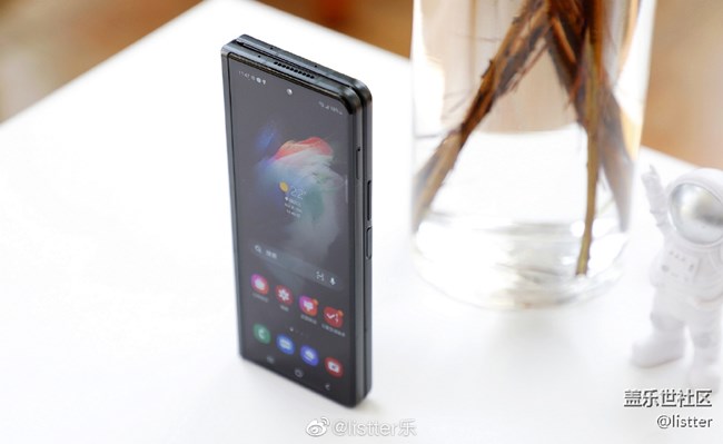 假期在家拍了几张三星Galaxy Z Fold3外观照片,来看看 假期在家拍了几张三星Galaxy Z Fold3外观照片,来看看