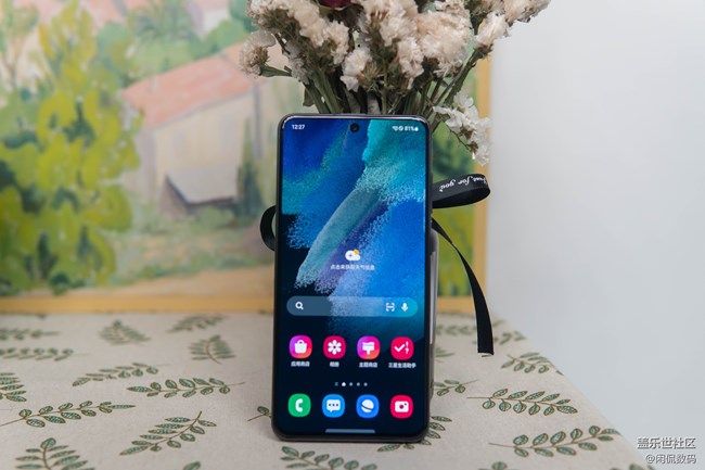 三星S21 FE屏幕表现如何？