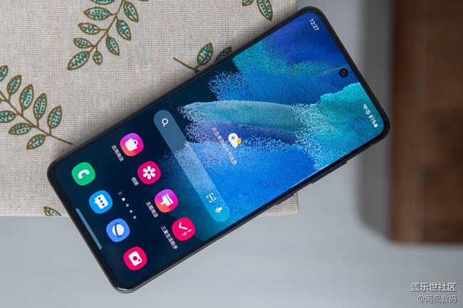 三星S21 FE屏幕表现如何？