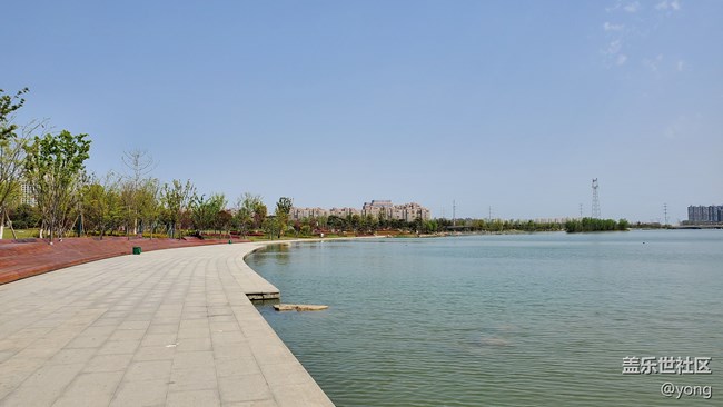 【乡城美景】 +红粉海棠