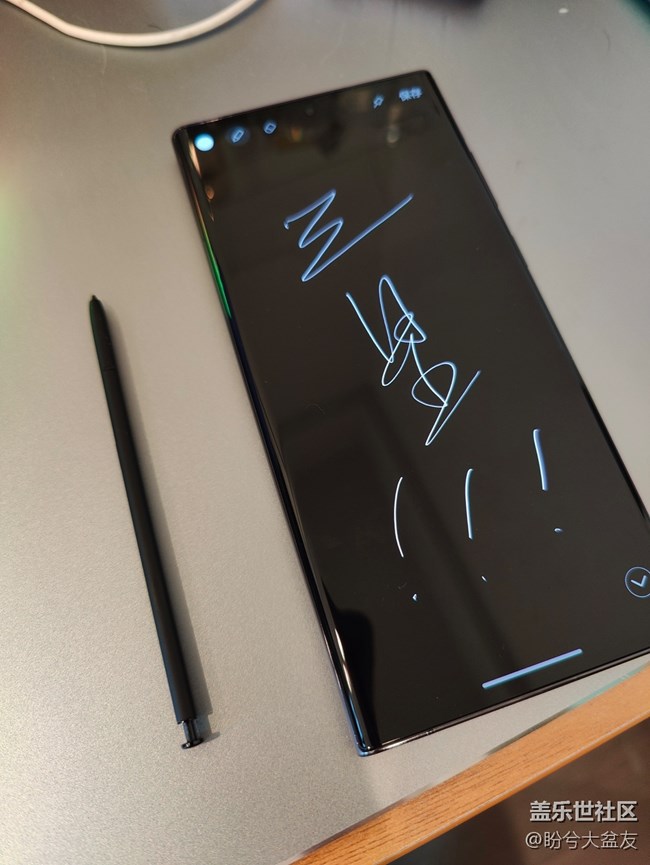 港真还蛮庆幸Note系列的S pen笔在S系列上延续了！