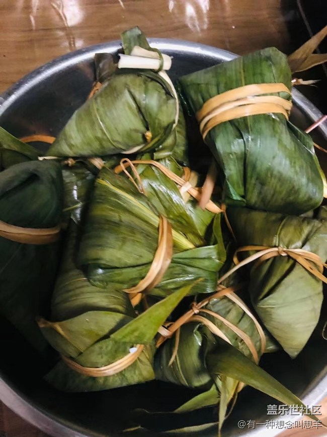 {食粮}+包粽子