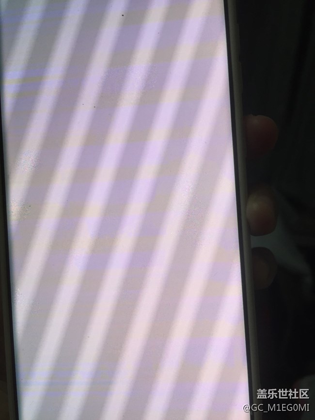 我的S20U刚过保修期就白屏 绿屏 横纹 已无法使用