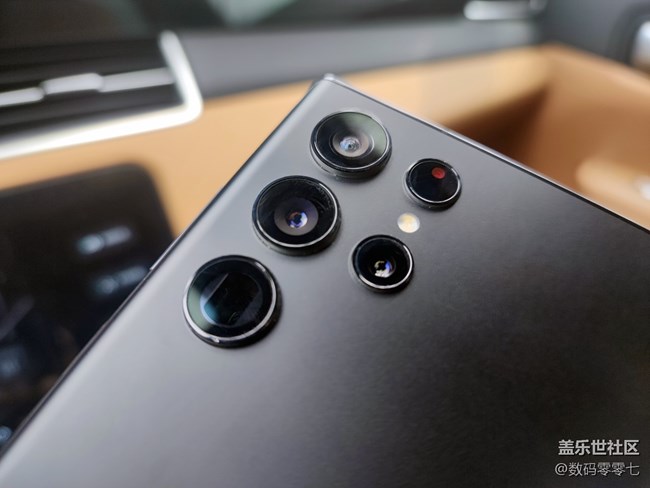 上手三星 Galaxy S22 Ultra，这颜值和配置不愧是安卓机皇