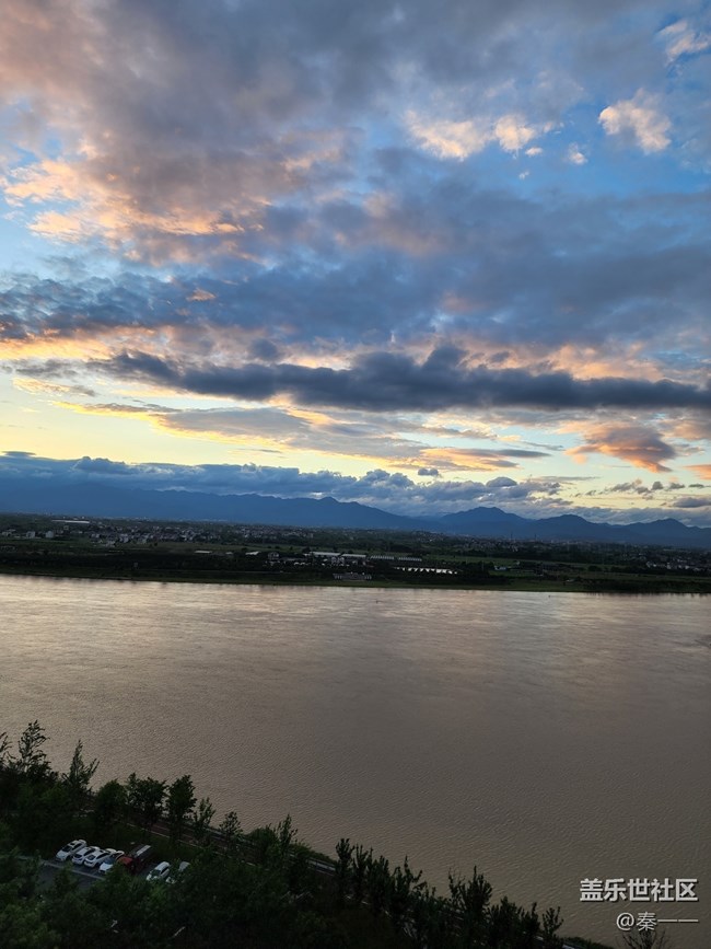 三星S22 Ultra主摄随手拍，成像表现很稳