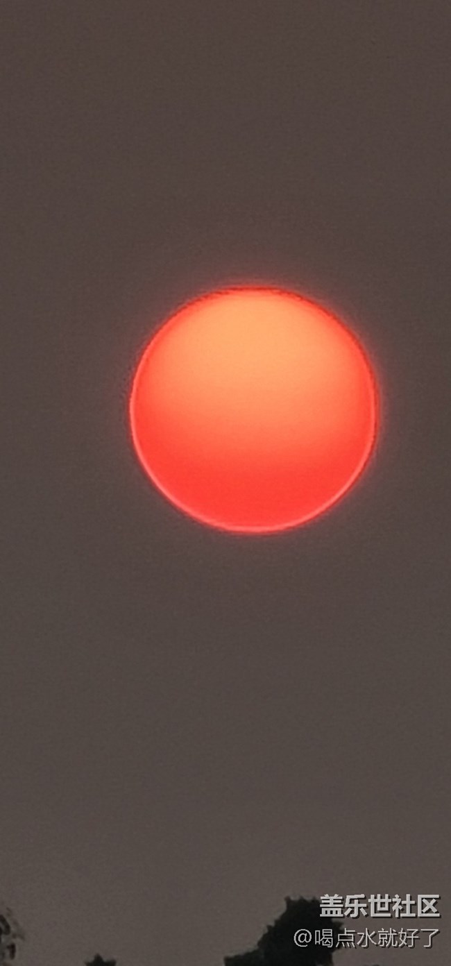 早上起来的早，拍了个太阳。