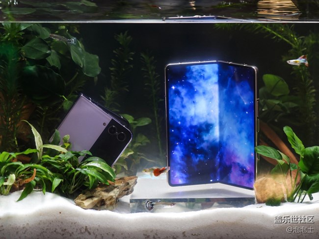 兼具时尚魅力与强劲性能:三星Galaxy Z Flip4