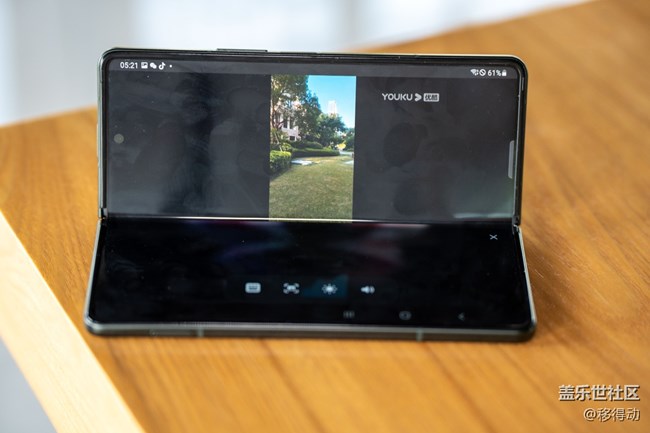 三星Galaxy Z Fold3 5G的立式交互模式体验如何?