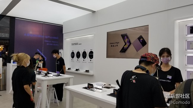 【新品快闪店打卡】又见Galaxy Fold