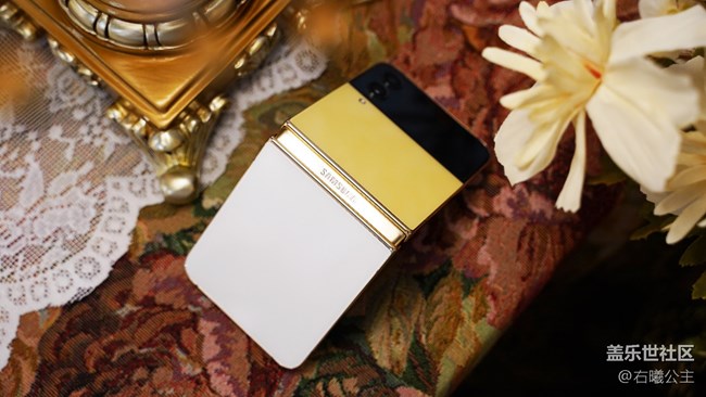 三星Galaxy Z Flip4 Bespoke Edition 缤色定制版精美图赏