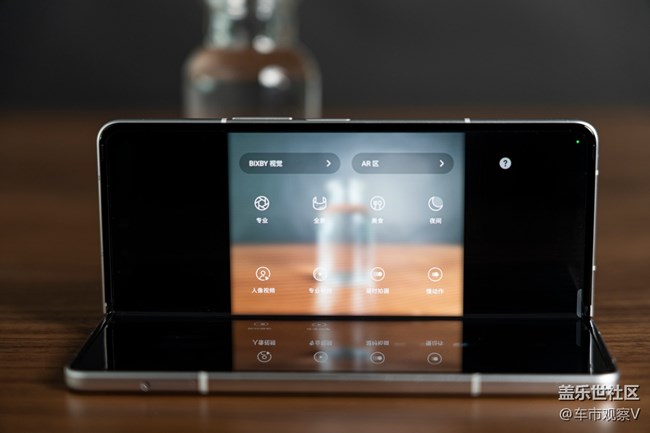 用三星Z Fold3慢动作拍摄的画面，视觉感妥妥的