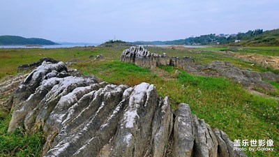 【秋意正浓】+ 满湖秋色