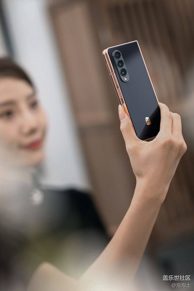 三星W23｜W23 Flip:匠心工艺 尊贵体验