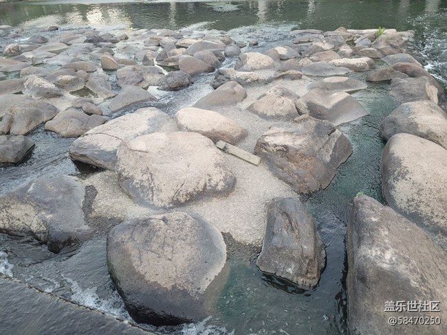 #视角——小河流水