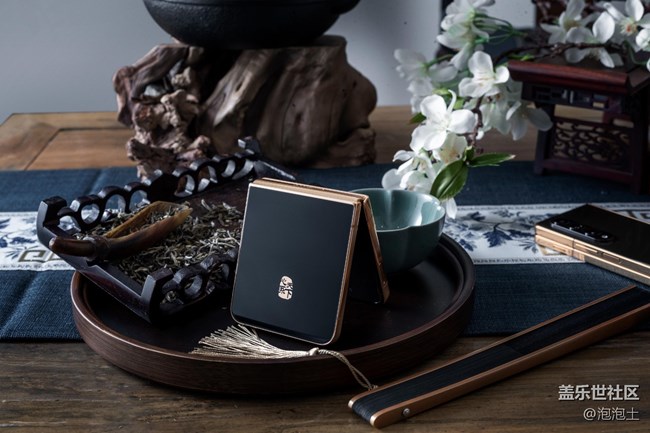 三星W23｜W23 Flip:匠心工艺 尊贵体验