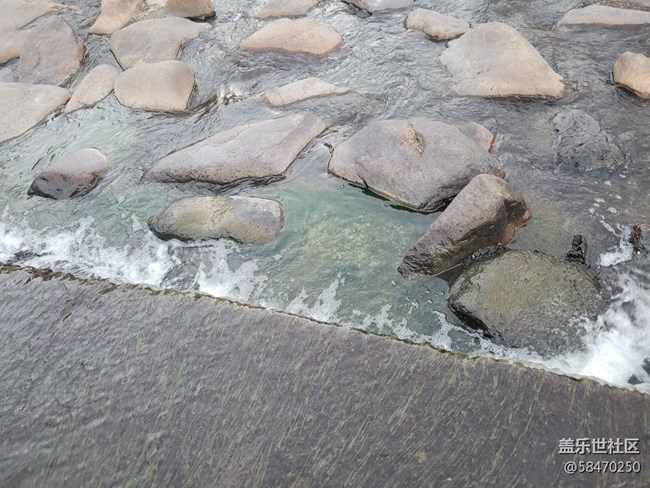 #视角——小河流水