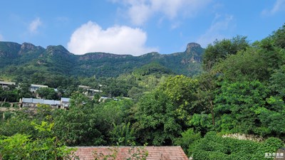 卧云铺石板路