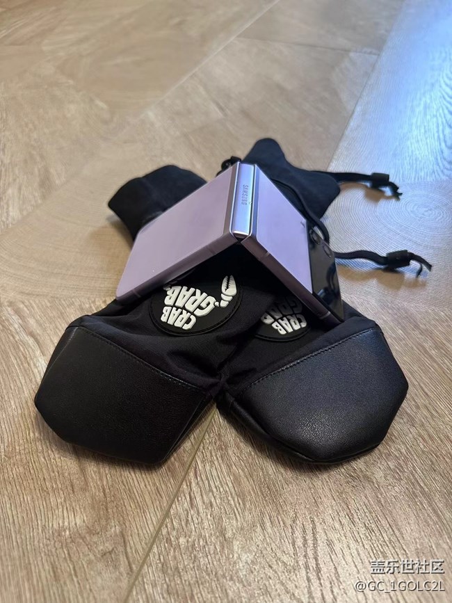 【我的三星手机搭配】Z FLIP3+滑雪手套