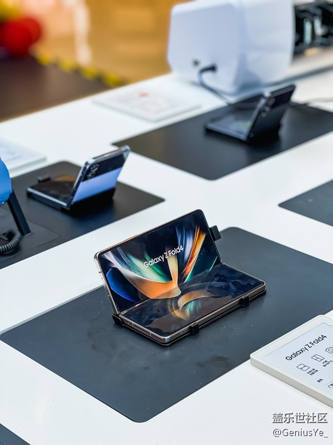 【谢邀打卡SAMSUNG W23快闪店】南昌T16快闪店！