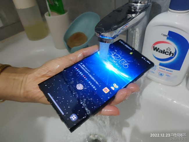 三星S22 Ultra的IP68防水功能真的有用！