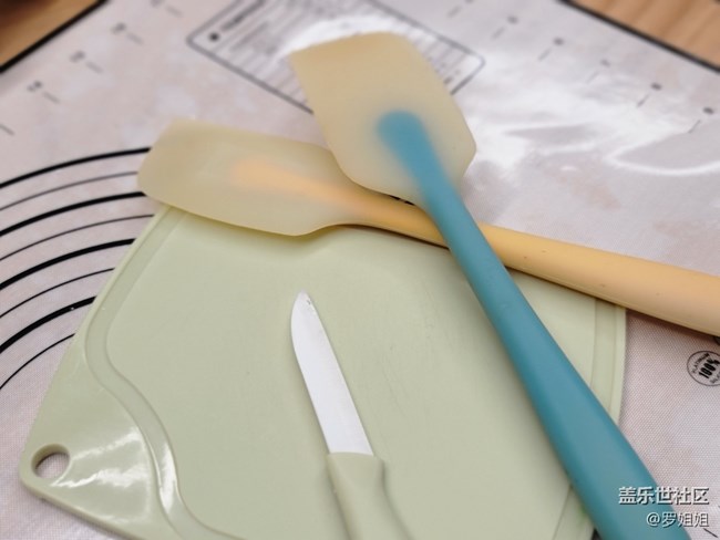 年终活动——制作纸杯蛋糕活动